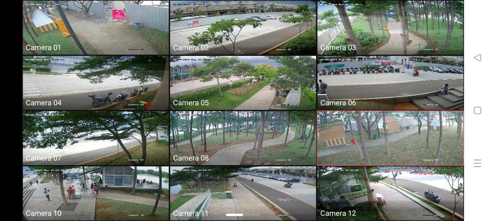 Tampilan monitor dua belas kamera CCTV lingkungan kawasan